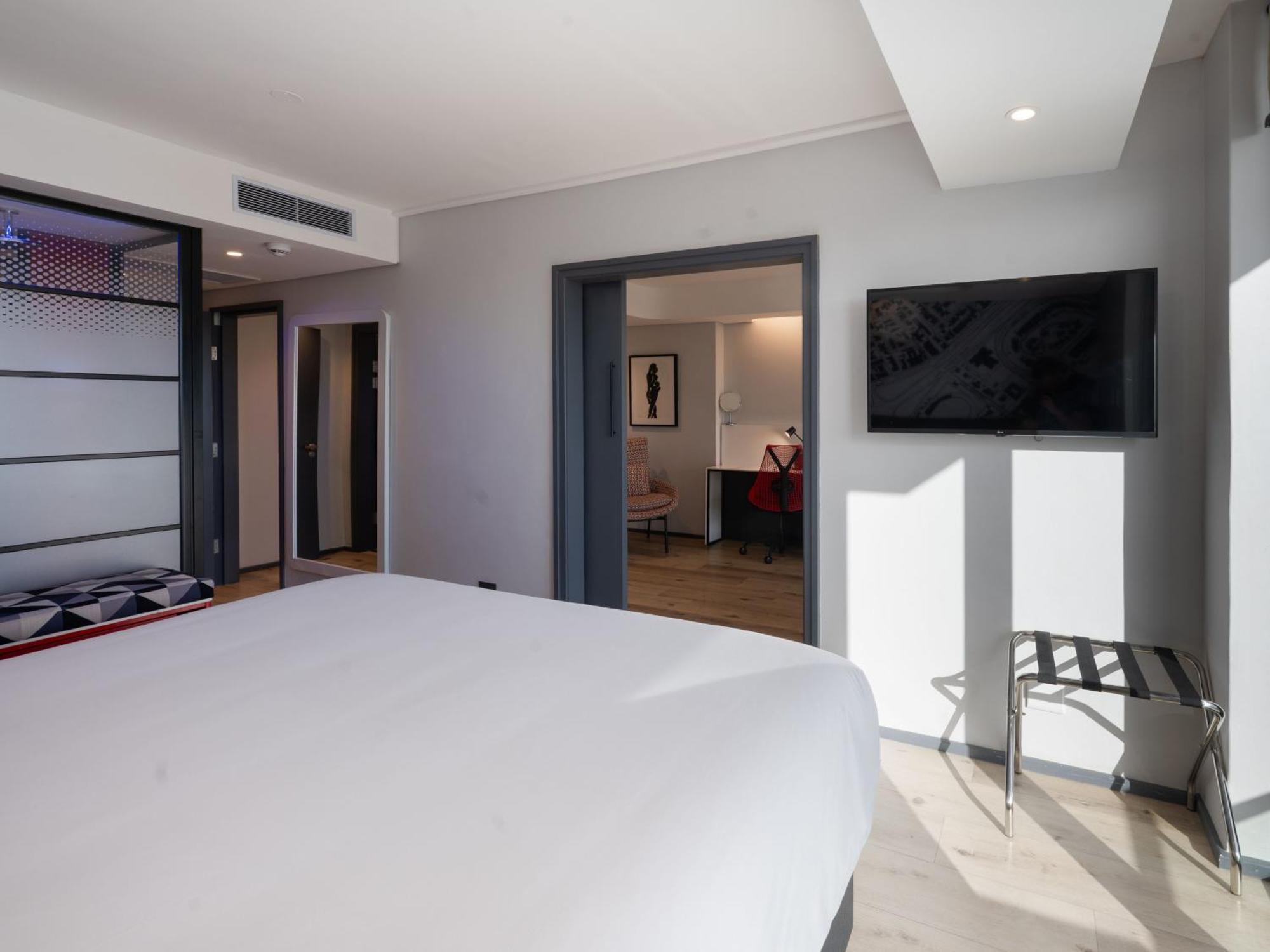 Anew Hotel Green Point Cape Town Exterior photo