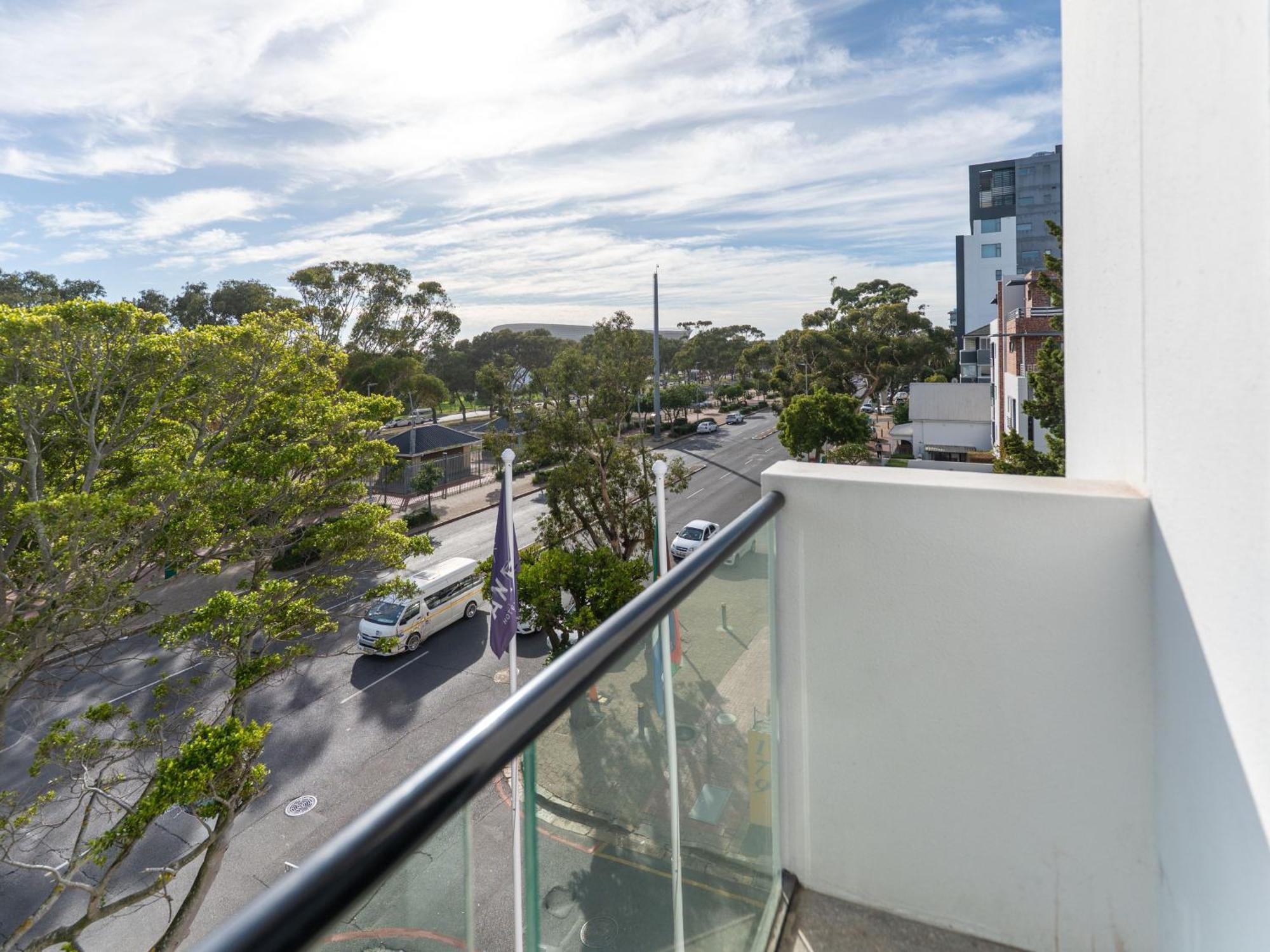Anew Hotel Green Point Cape Town Exterior photo